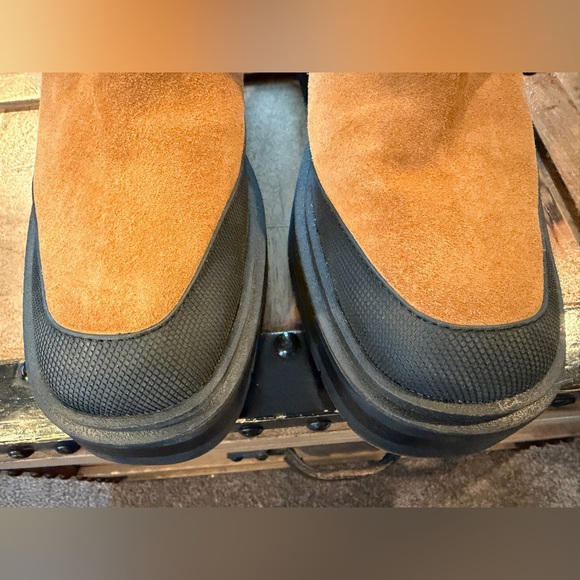 Sam Edelman women’s Tan Chelsea Boots - Picture 7 of 9